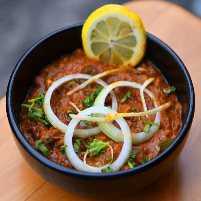 Mutton Bhuna with Garlic Bhuna