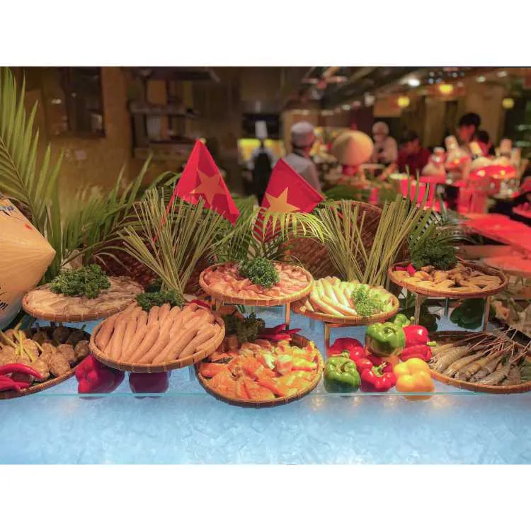 Weekend Seafood Buffet - Tặng món tôm hùm signature