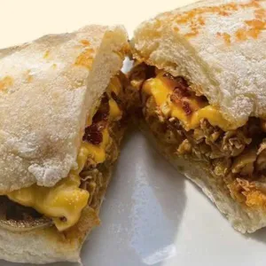 Bánh mì gà nướng cay (Hadouken - Spicy roasted chicken)