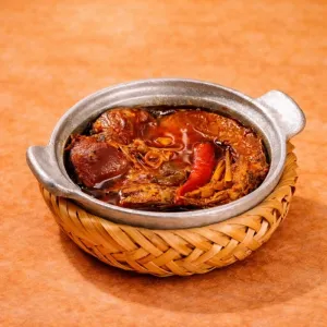 Cá trắm kho riềng