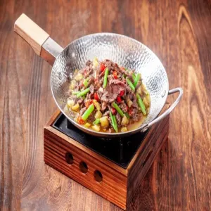 Stir-fried beef with tea oil