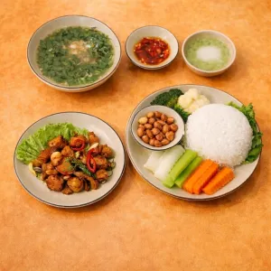 Cơm suất thịt rang Bếp Tự Tâm