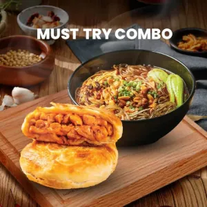 CM1 Must Try Combo 秘制酸辣粉+酥脆烤饼
