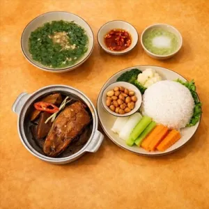 Cơm suất cá kho Bếp Tự Tâm