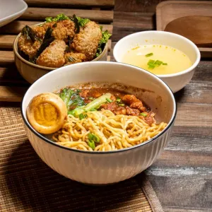 🔥🔥WN04. 台式鹽酥雞滷肉面 Taiwanese Crispy Chicken Nuggets Braised Pork Noodles