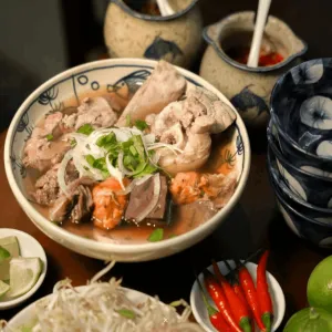 Bún Bò Huế Đặc Biệt (Full Topping)