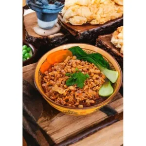 酸辣粉 (包含炸蛋) Hot And Sour Noodles (Include Egg)