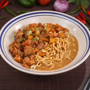 上海特色麻酱辣肉拌面 Shanghai Spicy Pork Noodles with Sesame Sauce