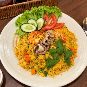 cơm chiên hải sản Seafood fried rice 海鲜炒饭