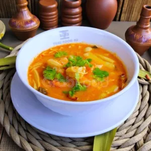 B3 - ต้มยำกุ้งน้ำข้น Tom Yum Goong Nam Khon (Tom Yum - Prawn)