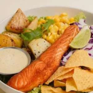 grilled salmon bowl（614kcal）