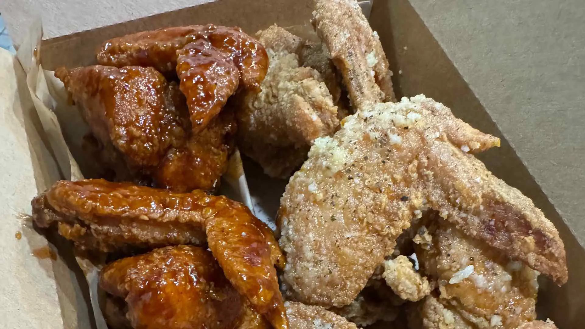 Chick 'N Tails - Molino - American Restaurant - Photo 1