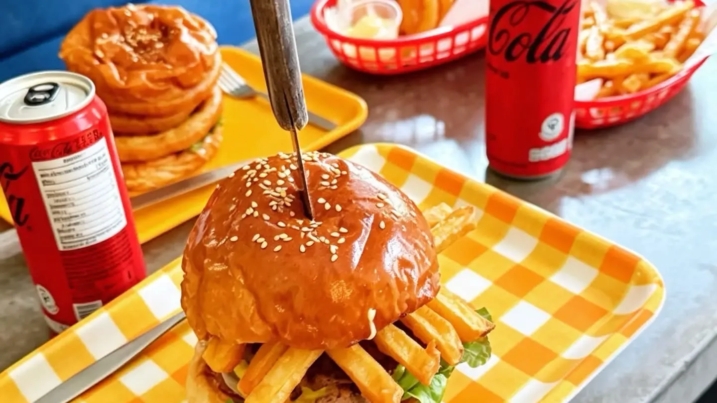 Homeless Burger - Suthep - ร้านอาหาร เบอร์เกอร์ - รูปภาพ 1