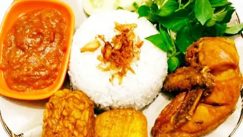 Pecel Lele Tiga Saudara Seskoal - Cipulir - Restoran Masakan Indonesia - Foto 1