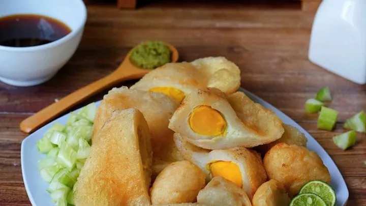 Pempek Palembang Asli Maknyos Nian - Baros - Restoran Hidangan Ikan - Foto 1