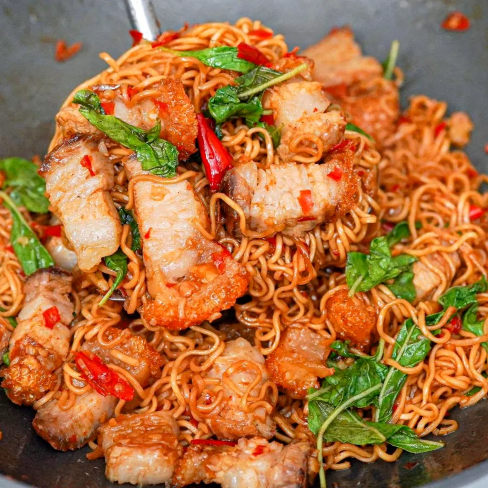 หมูกรอบ ป่าเถื่อนเว้ยเฮ้ย หน้าวัดทุ่งคาห้วยใหญ่ - พัทยา - Thai Restaurant - Photo 2