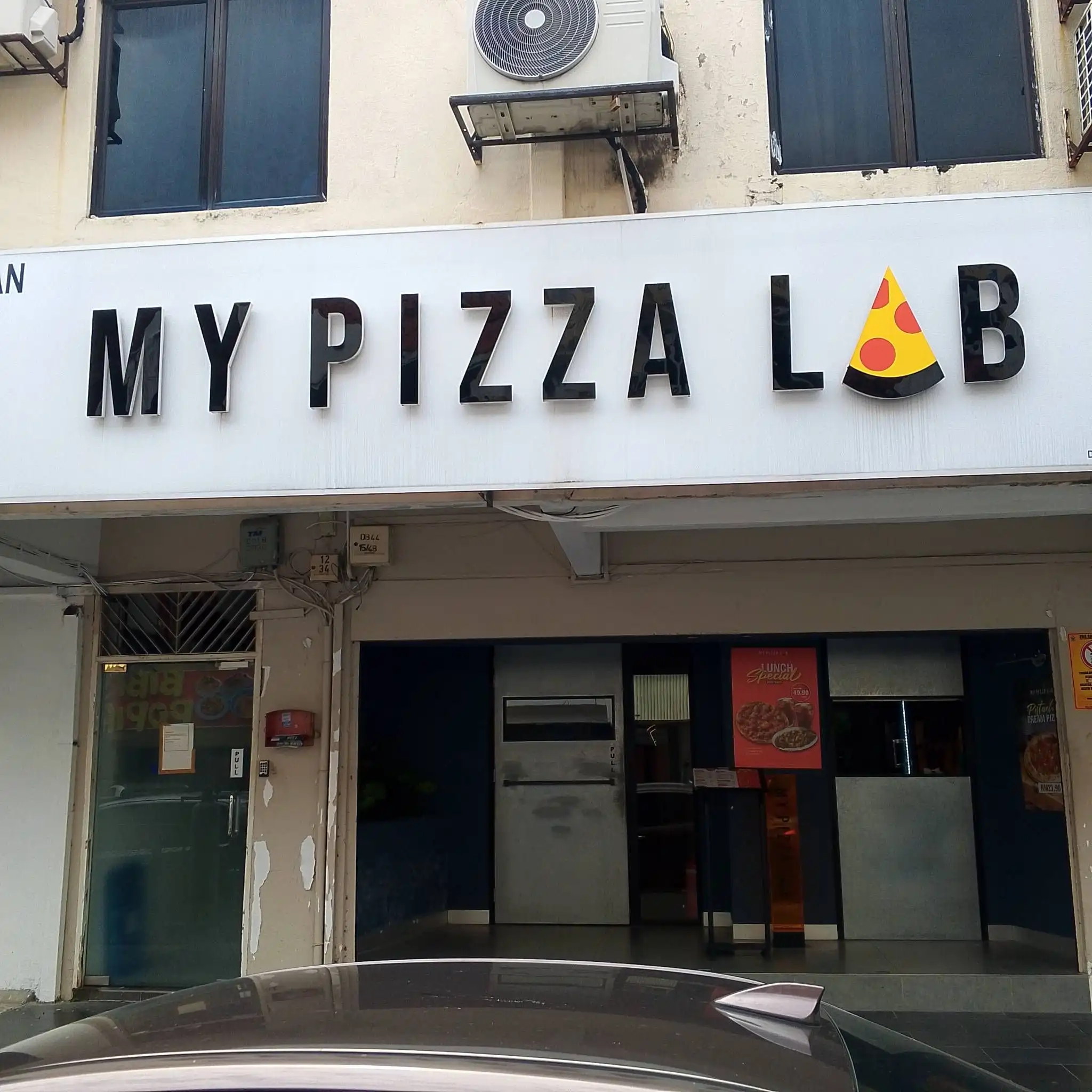 myPizzaLab - SS15 - Restoran Western - Gambar 2