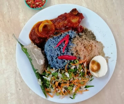 Maznee Tomyam - Jalan Raja Alang Chowkit - Restoran Thai - Gambar 3