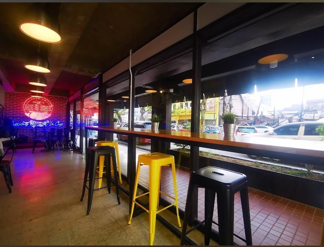 He & She Coffee Plus - Jalan Besar - Restoran Western - Gambar 2