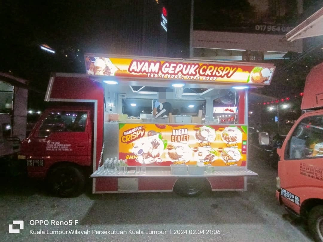 Ayam Gepuk Crispy - Jln Sultan Ismail - Malaysian Restaurant - Photo 3