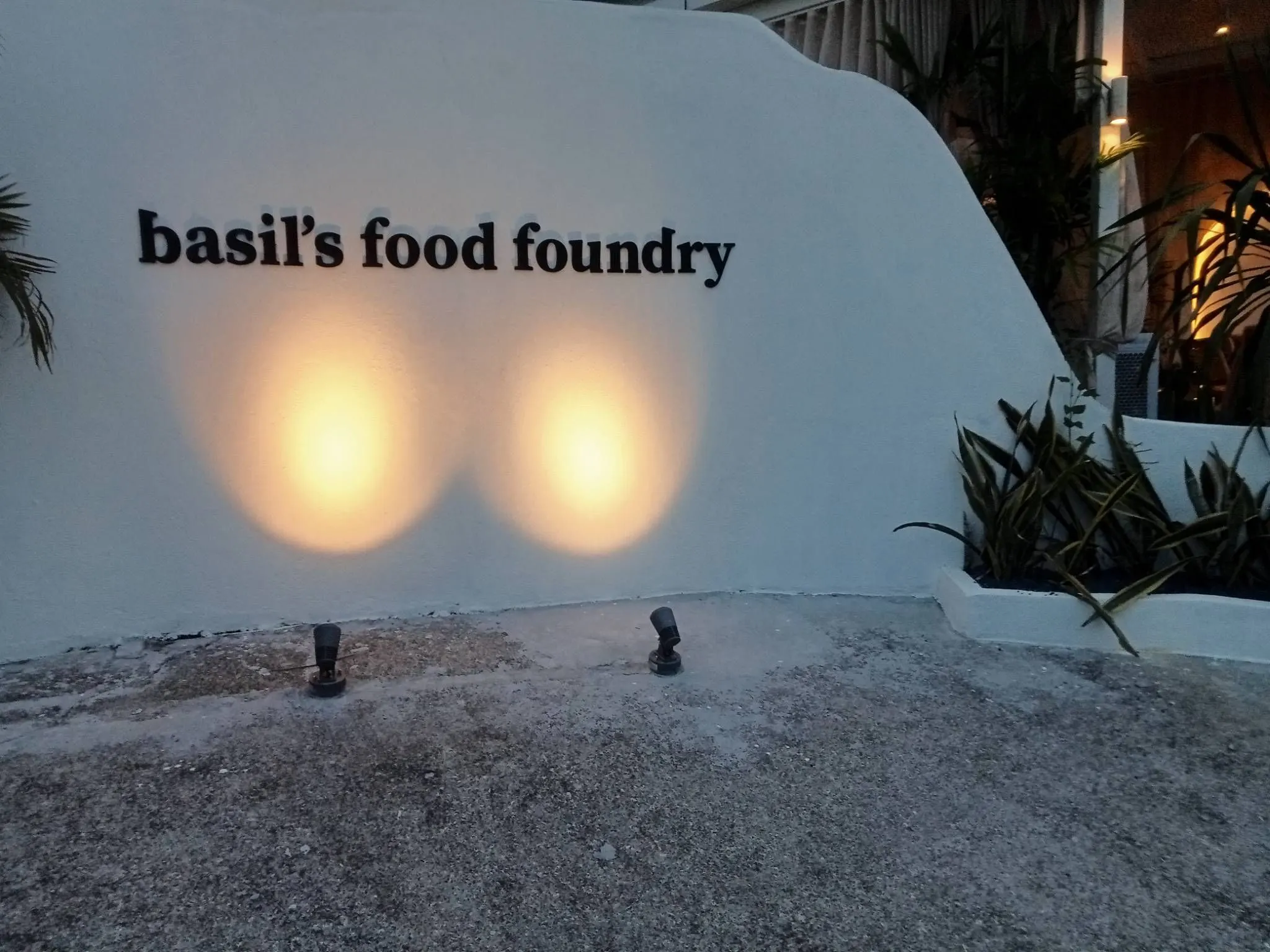 Basil's Food Foundry - Taman Billion - Restoran Asian - Gambar 2