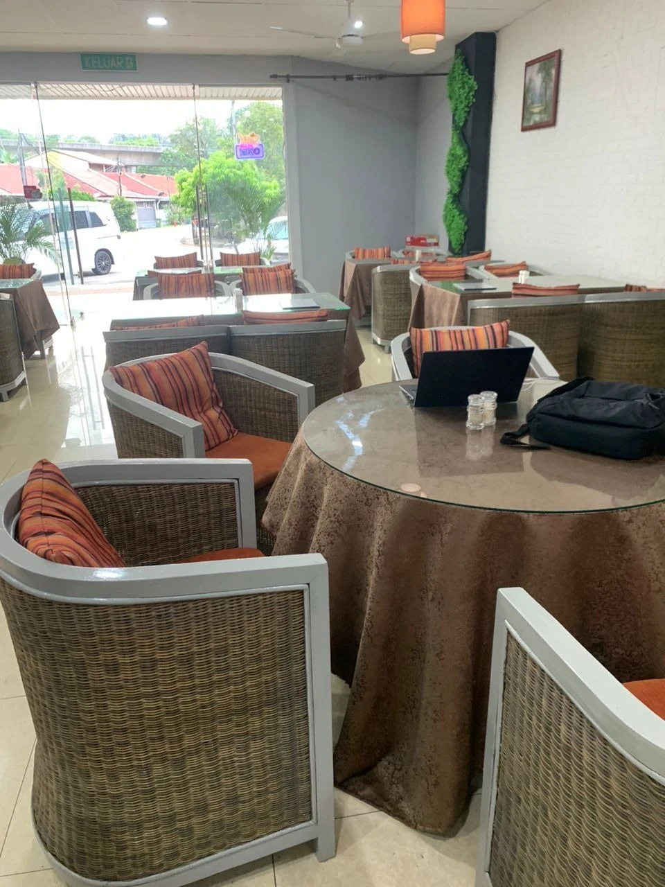 Himalayan Heights Restaurant - Tiong Nam - Restoran Tandoori Chicken - Gambar 3