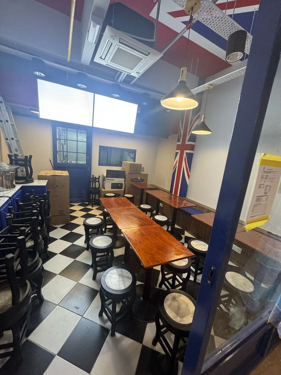 Cor Blimey! To Go - The Campus - British Restaurant - Photo 3