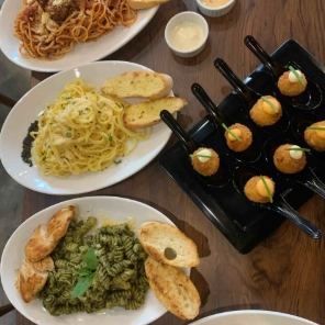 Four Leg - City Golf Ortigas - American Restaurant - Photo 3