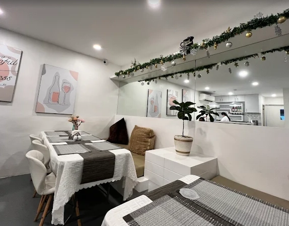 Silverspoon - Scout Gandia - Adobo Restaurant - Photo 3