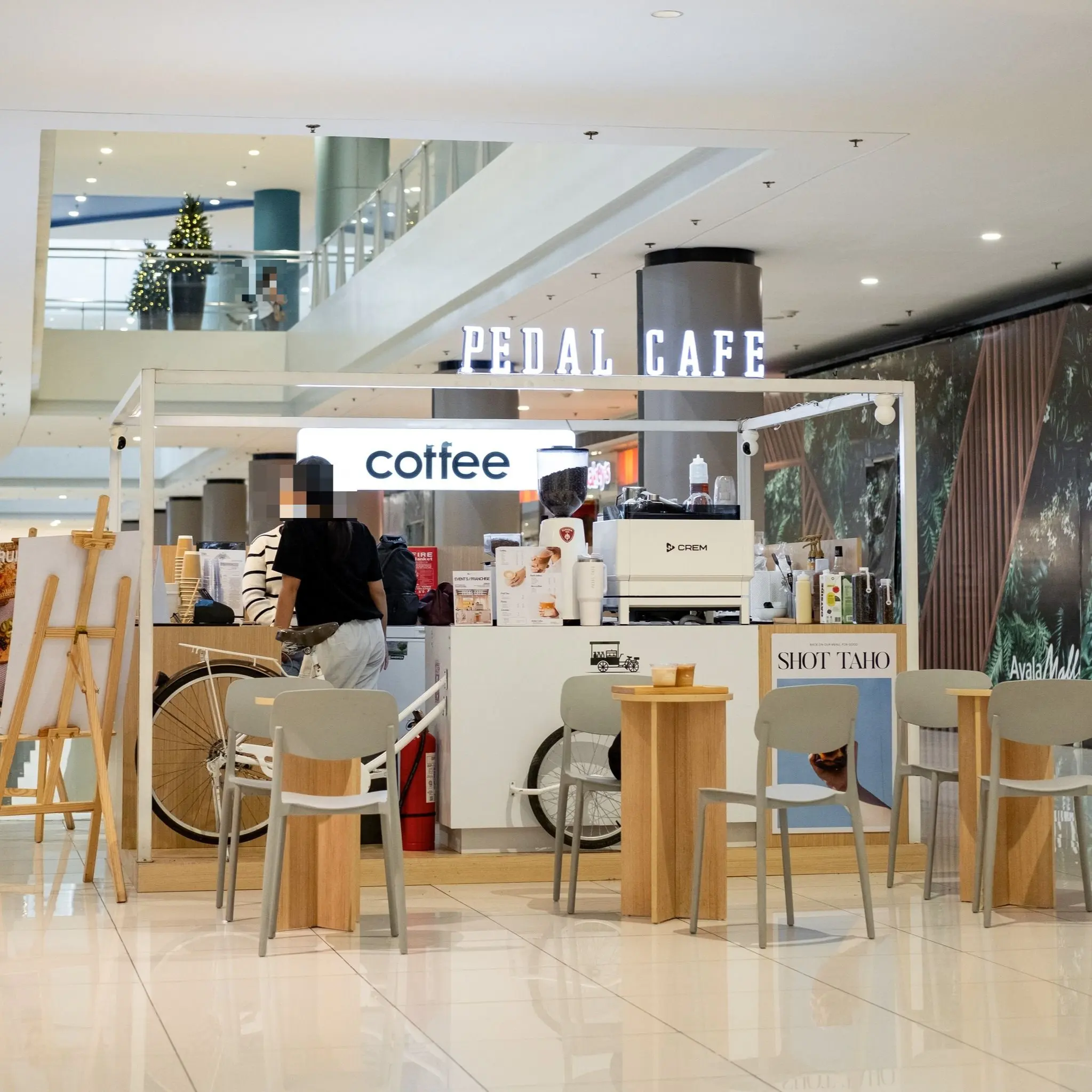 Pedal Cafe - Uptown Mall - Coffee Restaurant - Photo 2