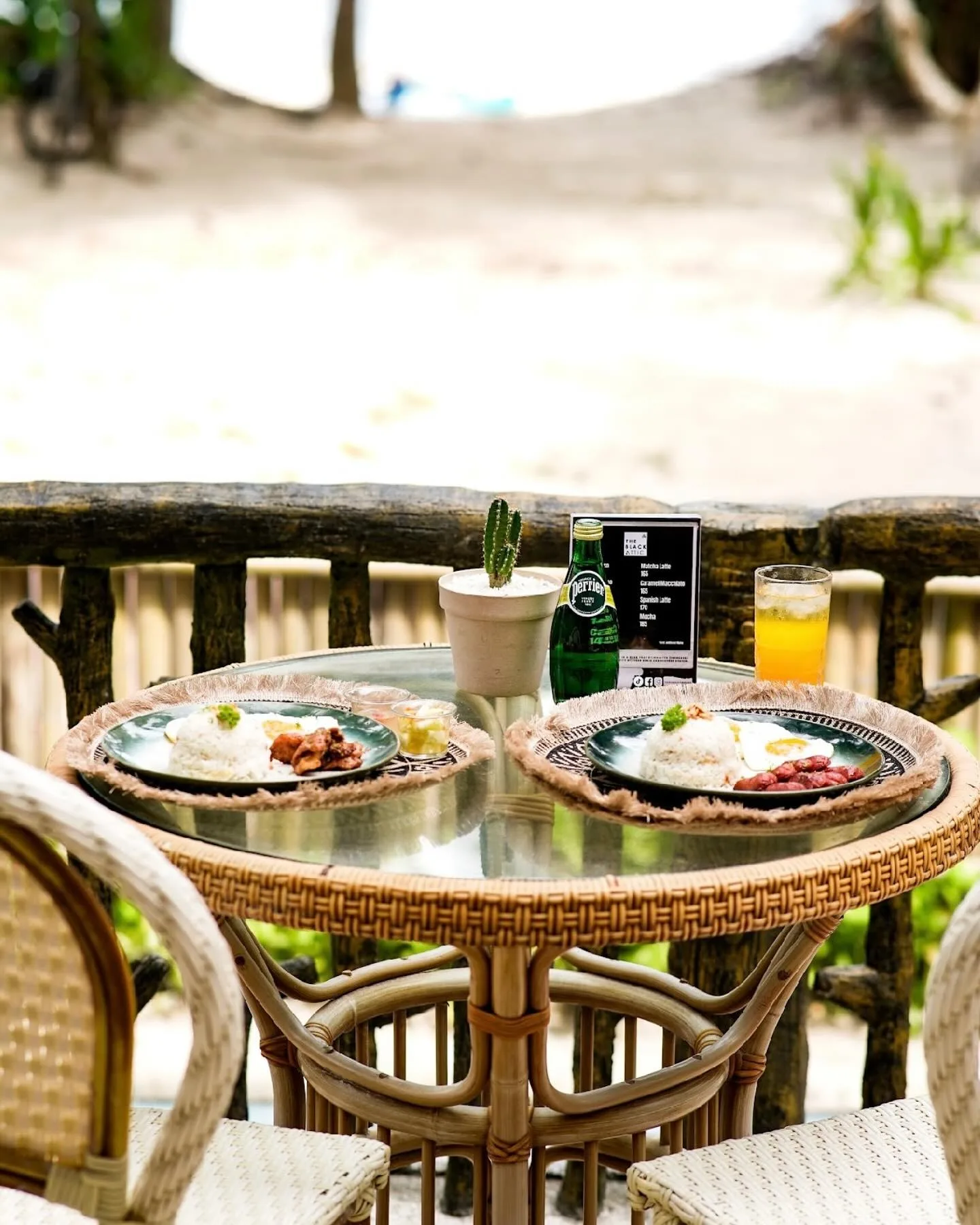 The Black Attic - Bulabog Beach - Malaysian Restaurant - Photo 3