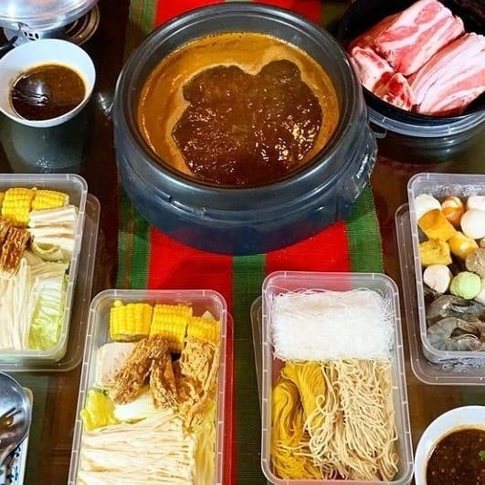 Hot Pot Session - Lilac - Chinese Restaurant - Photo 3
