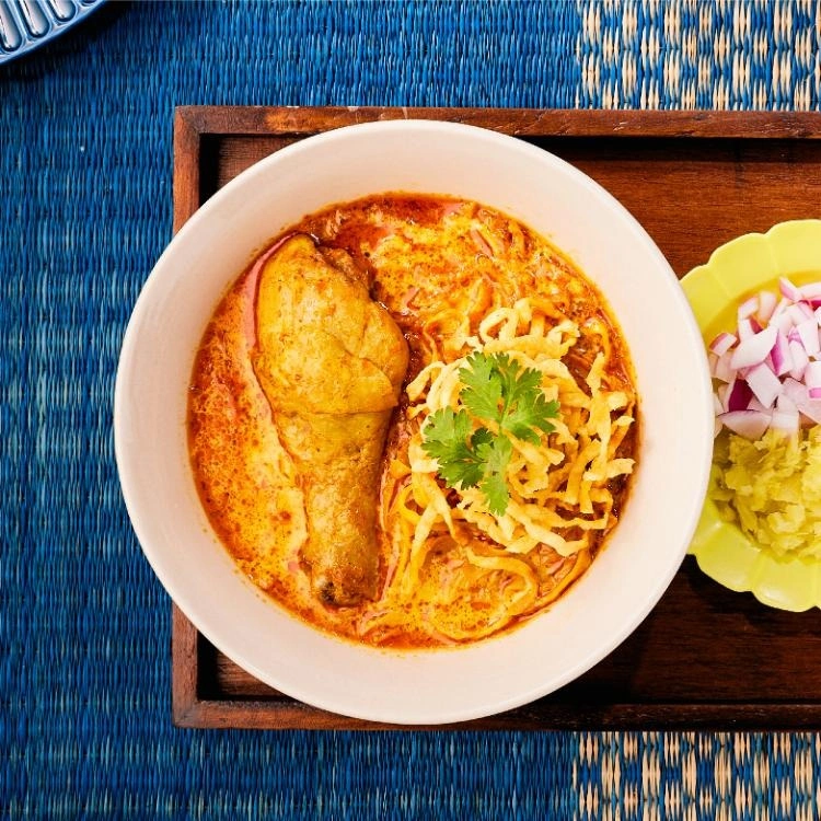 อองตอง ข้าวซอย (Ongtong Khaosoi) - เดอะ คอมมอนส์ ศาลาแดง - Khao Soi Restaurant - Photo 2