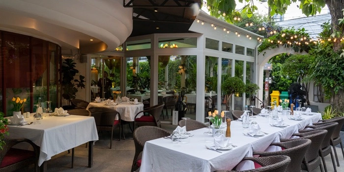 Le Bouchon - Sathorn - French Restaurant - Photo 2
