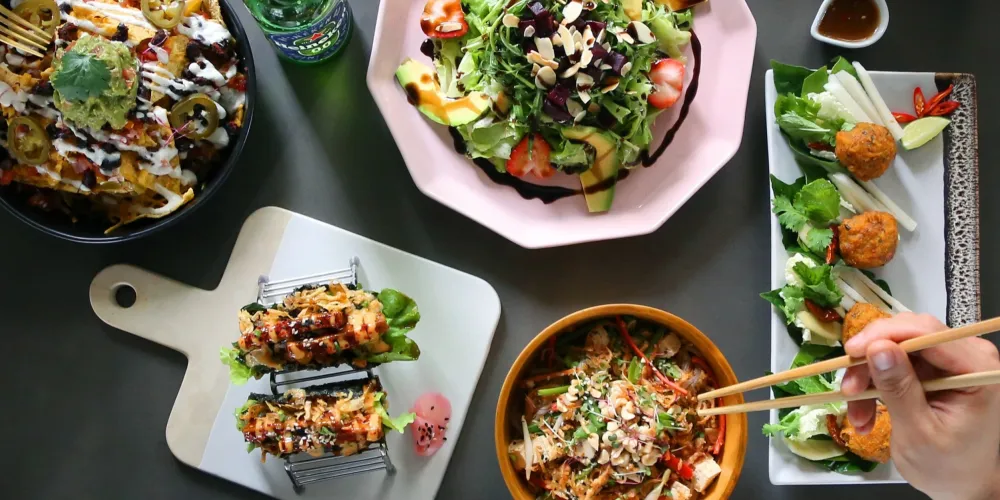 VISTRO (Vegan Cafe Bistro) - Sukhumvit - Pizza Restaurant - Photo 1