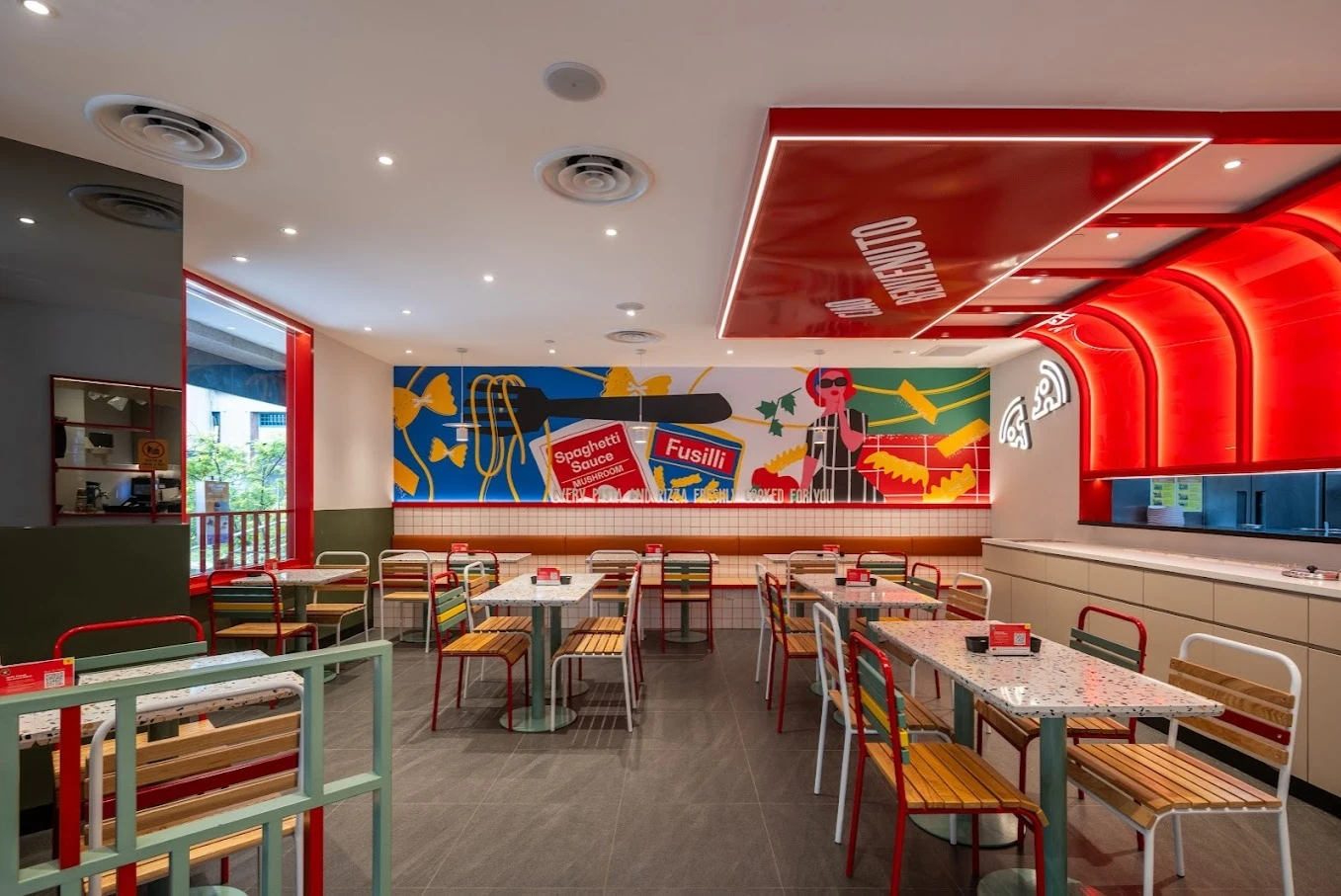 PastaMania - West Mall - Italian Restaurant - Photo 3