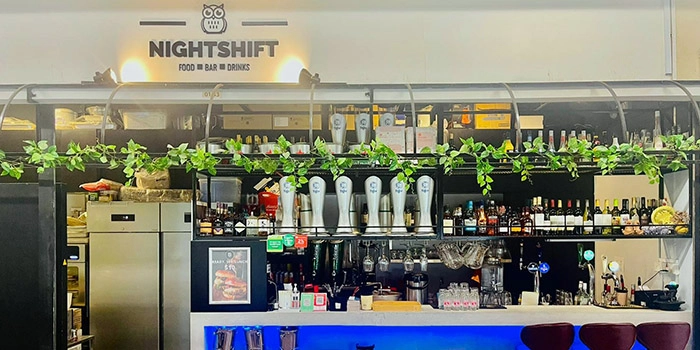 Nightshift Bistro & Bar - Burlington Square - Western Restaurant - Photo 2