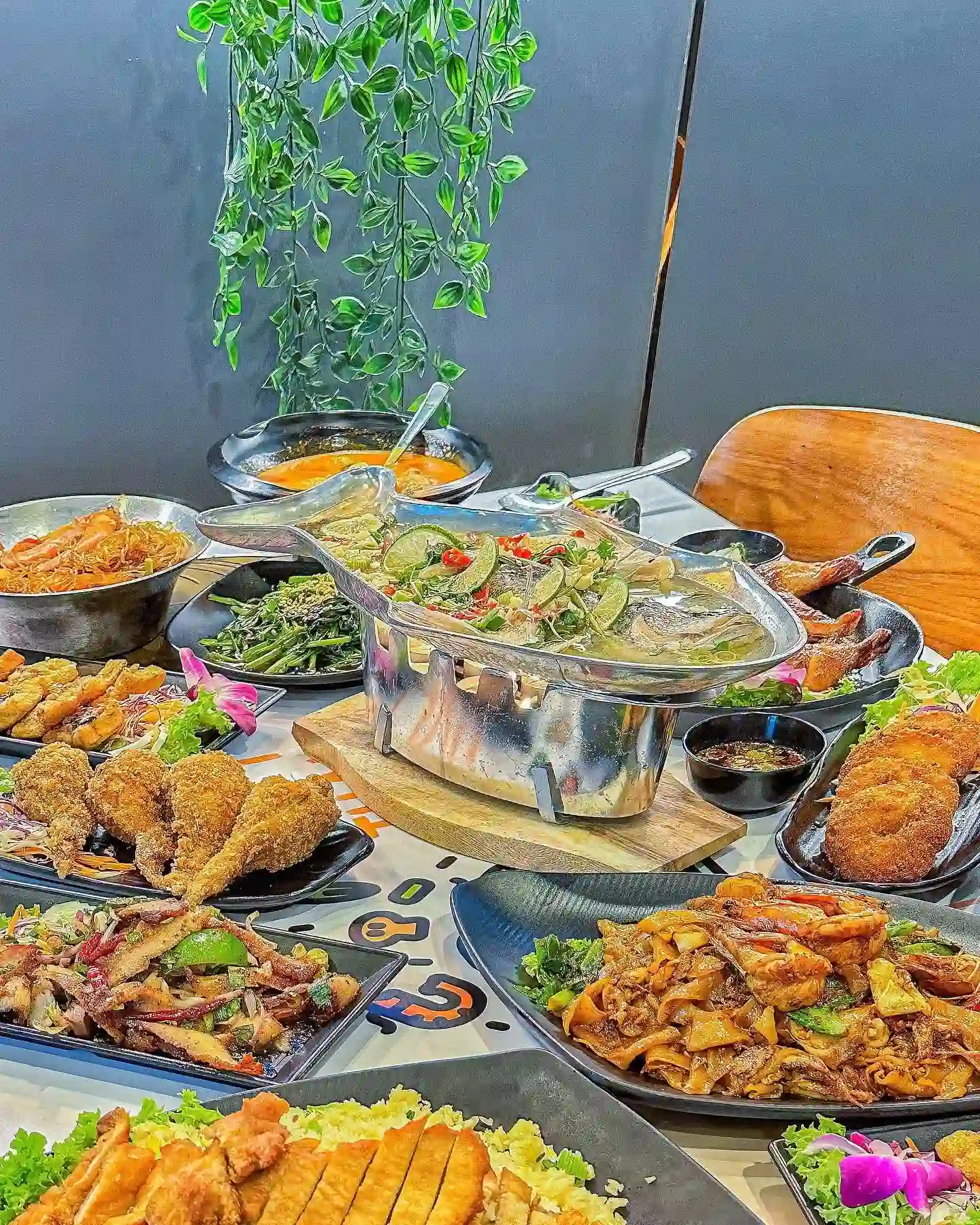 Happy Thai Food - Loyang Point - Thai Restaurant - Photo 2