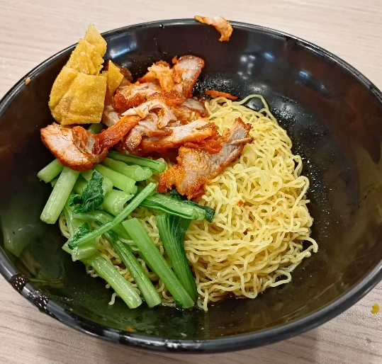 Kallang Airport Wanton Noodle - Tiong Bahru Plaza - Wonton Noodle Restaurant - Photo 2