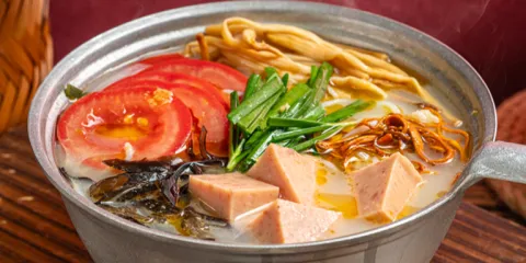 Xiantaiye Vermicelli (线太爷米线) - GR.iD - Chinese Restaurant - Photo 1