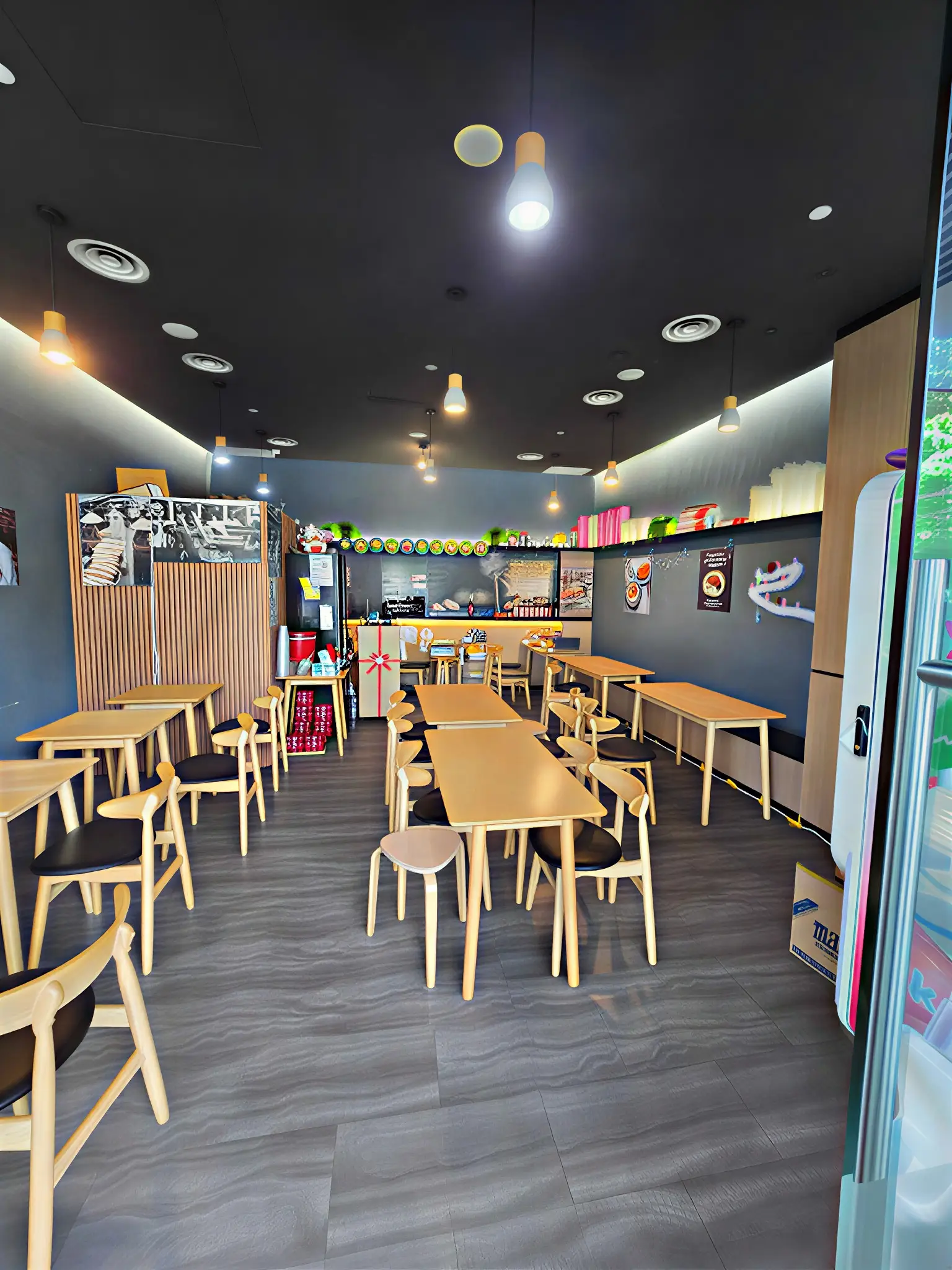Hanoi Express - The Venue Shoppes - Vietnamese Restaurant - Photo 2