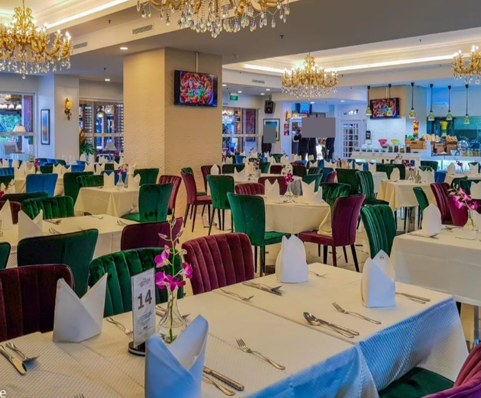 The Landmark - Golden Landmark Shopping Centre - Indian Restaurant - Photo 9