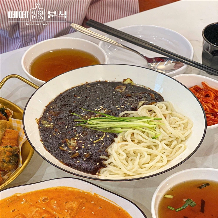 Tê Tê Kimbap - Tokbokki - Nhà hàng Món Hàn - Ảnh 3