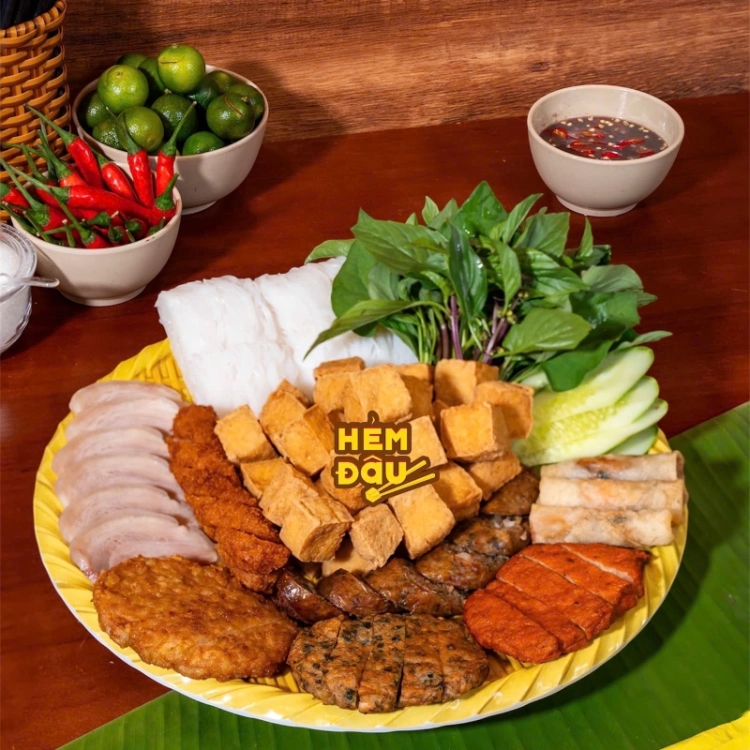 HẺM ĐẬU - BÚN ĐẬU MẮM TÔM - TÔ HIẾN THÀNH - Vietnamese Restaurant - Photo 2