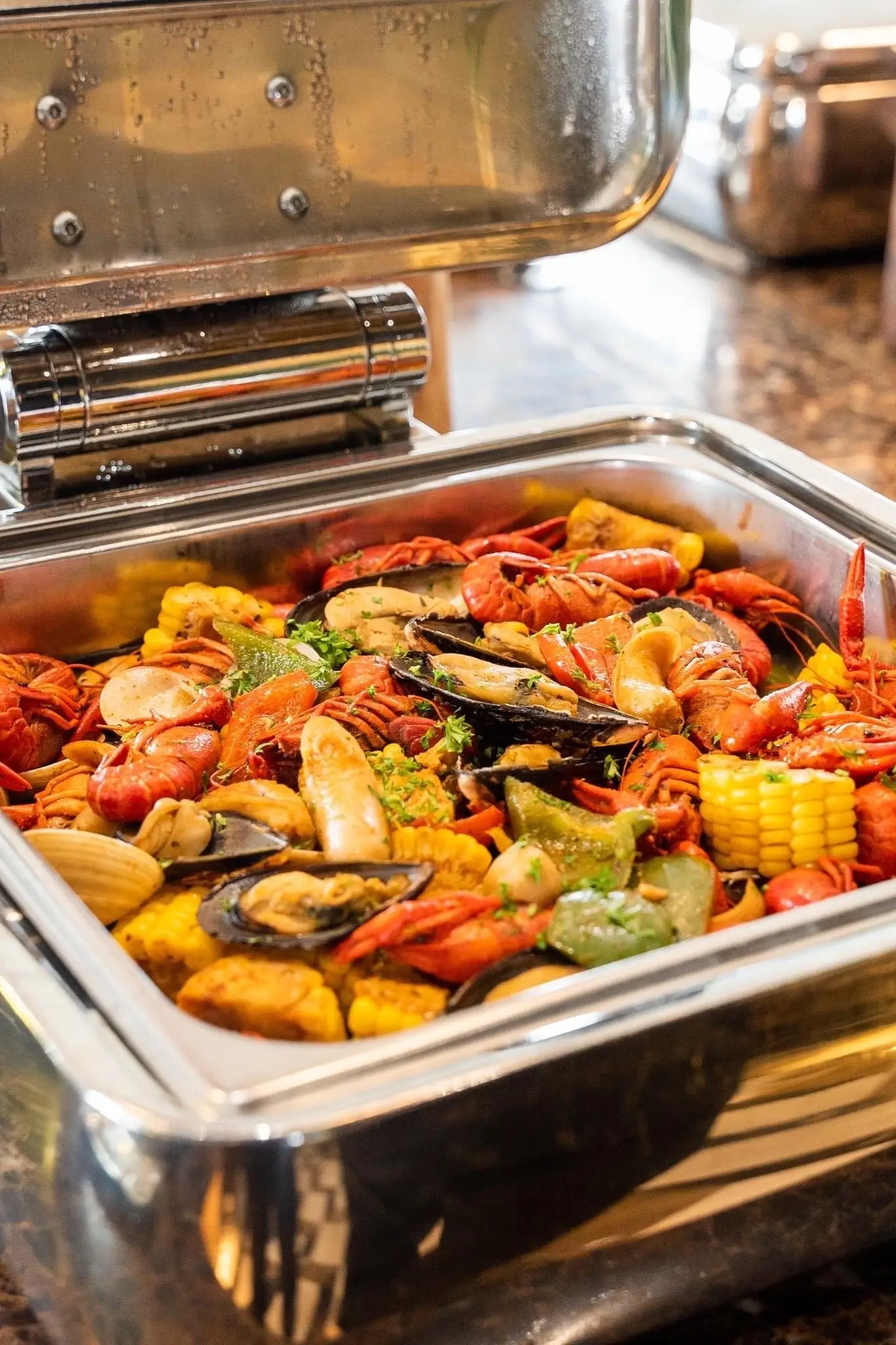Khách sạn La Vela Saigon - Nhà hàng Buffet Hải Sản - Vietnamese Restaurant - Photo 2