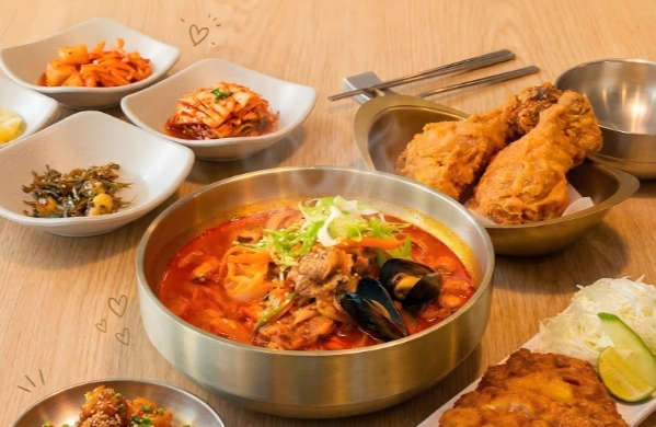 Cơm Canh Xương Bò Hàn Quốc, Canh Kim Chi, Bossam - Jinhan Gukbap - Midtown Q7 - Korean Restaurant - Photo 3
