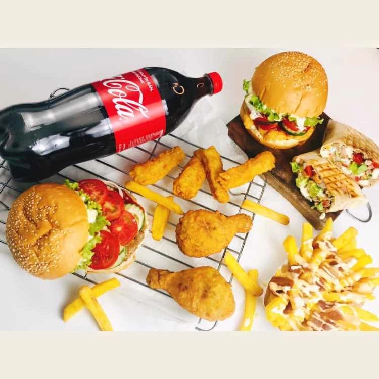 TAetNA - Tacos Pháp & Hamburgers - Đặng Văn Ngữ - Nhà hàng Món Mexico - Ảnh 2