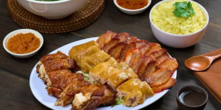 Cơm Gà Quay, Xá Xíu Hoà Ký - 24 Đào Tấn - Nhà hàng Cơm Gà - Ảnh 1