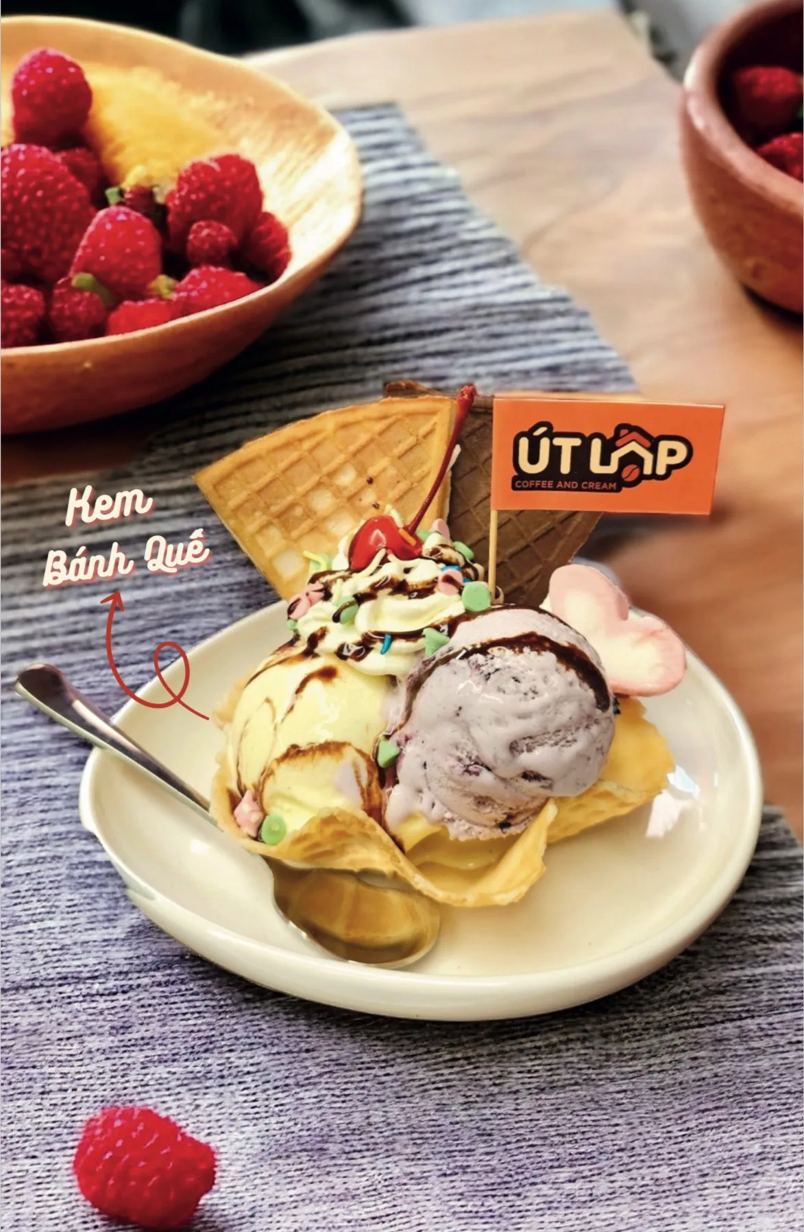 ÚT LẬP COFFEE AND CREAM - Restoran Vietnamese - Foto 2