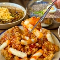 Tê Tê Chicken - Gà Rán Hàn Quốc - 156 Nguyễn Văn Lộc - Korean Restaurant - Photo 3